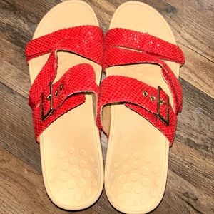 Vionic Sandals Womens 9 Pacific Rio Strappy Lizard Print Wedge Red Faux Leather
